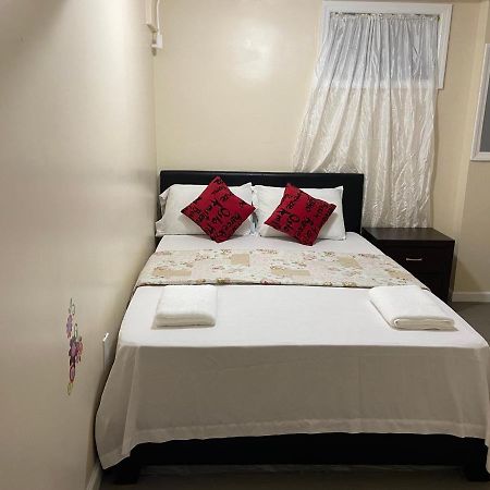 A Private Room In Queens New York Exterior photo