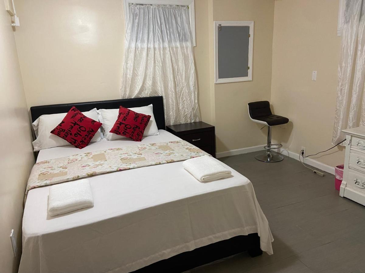 A Private Room In Queens New York Exterior photo